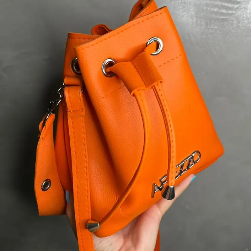 BOLSA REPLICA AREZZO SACO LARANJA COM ALÇA