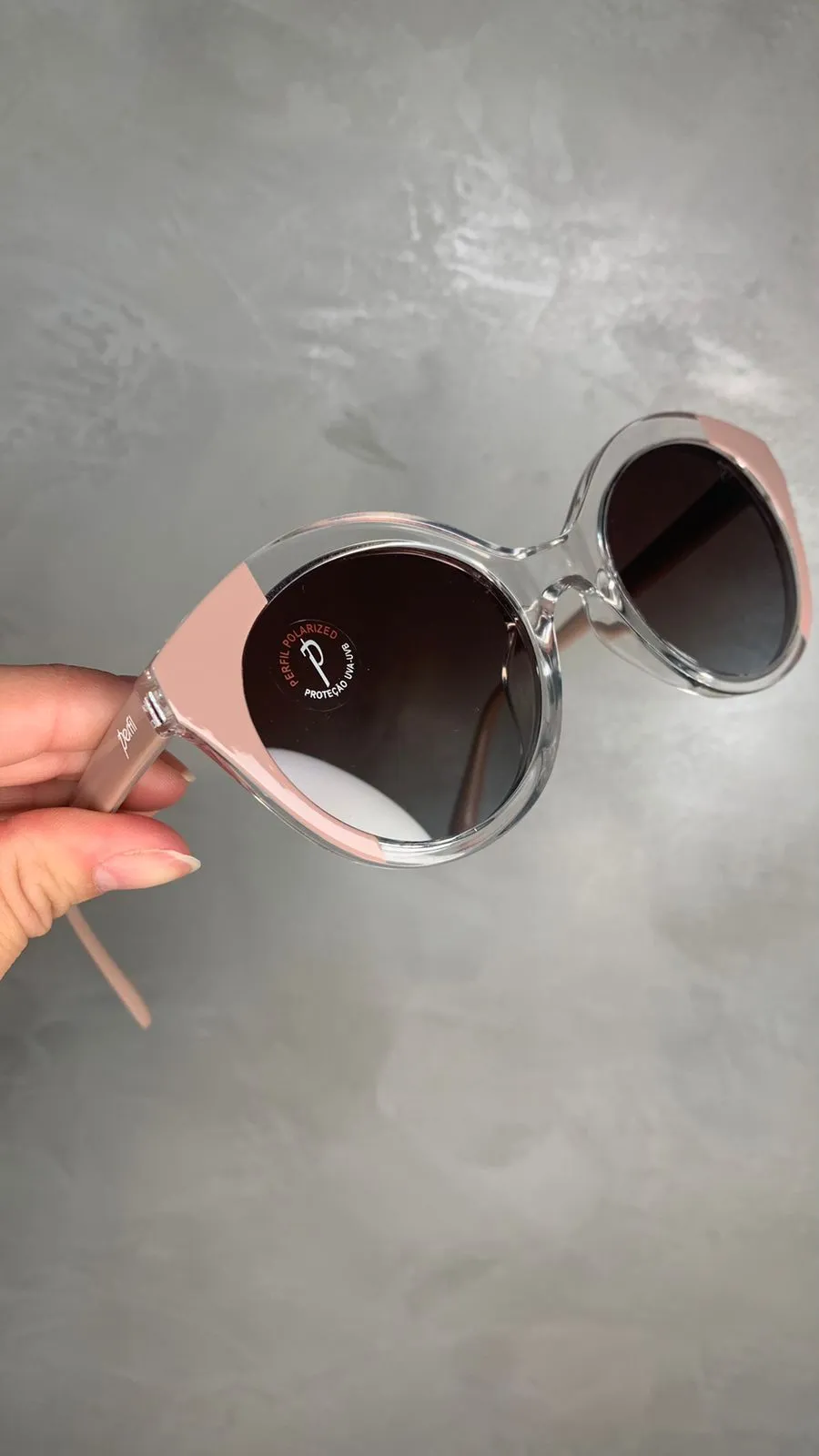 ÓCULOS FEMININO ARMAÇÃO DUO COLORS ROSÉ E TRANSPARENTE-LENTE POLARIZADA