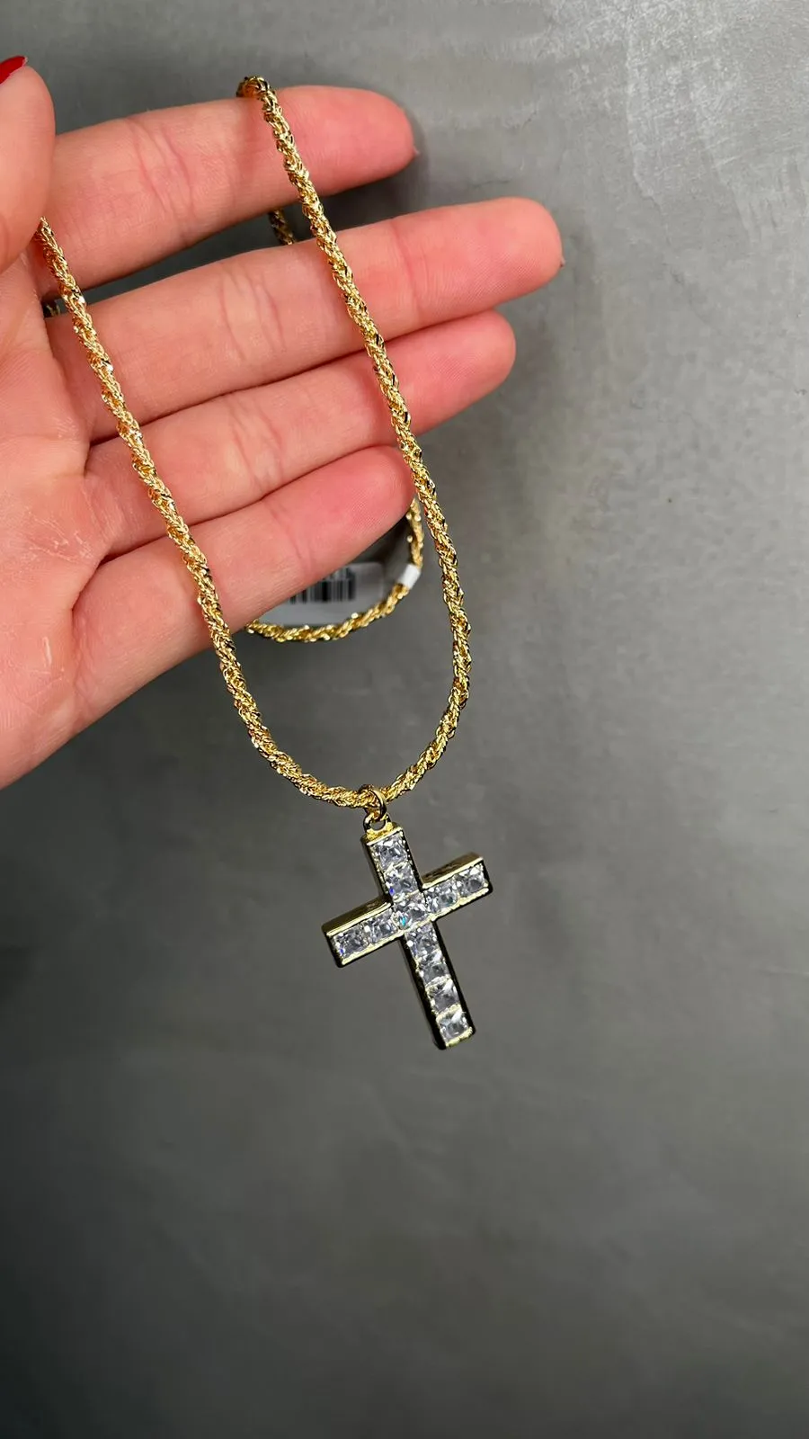 CORRENTE CRUCIFIXO COM ZIRCONIA QUADRADA E CORDÃO BAIANO- BANHADO A OURO 18K