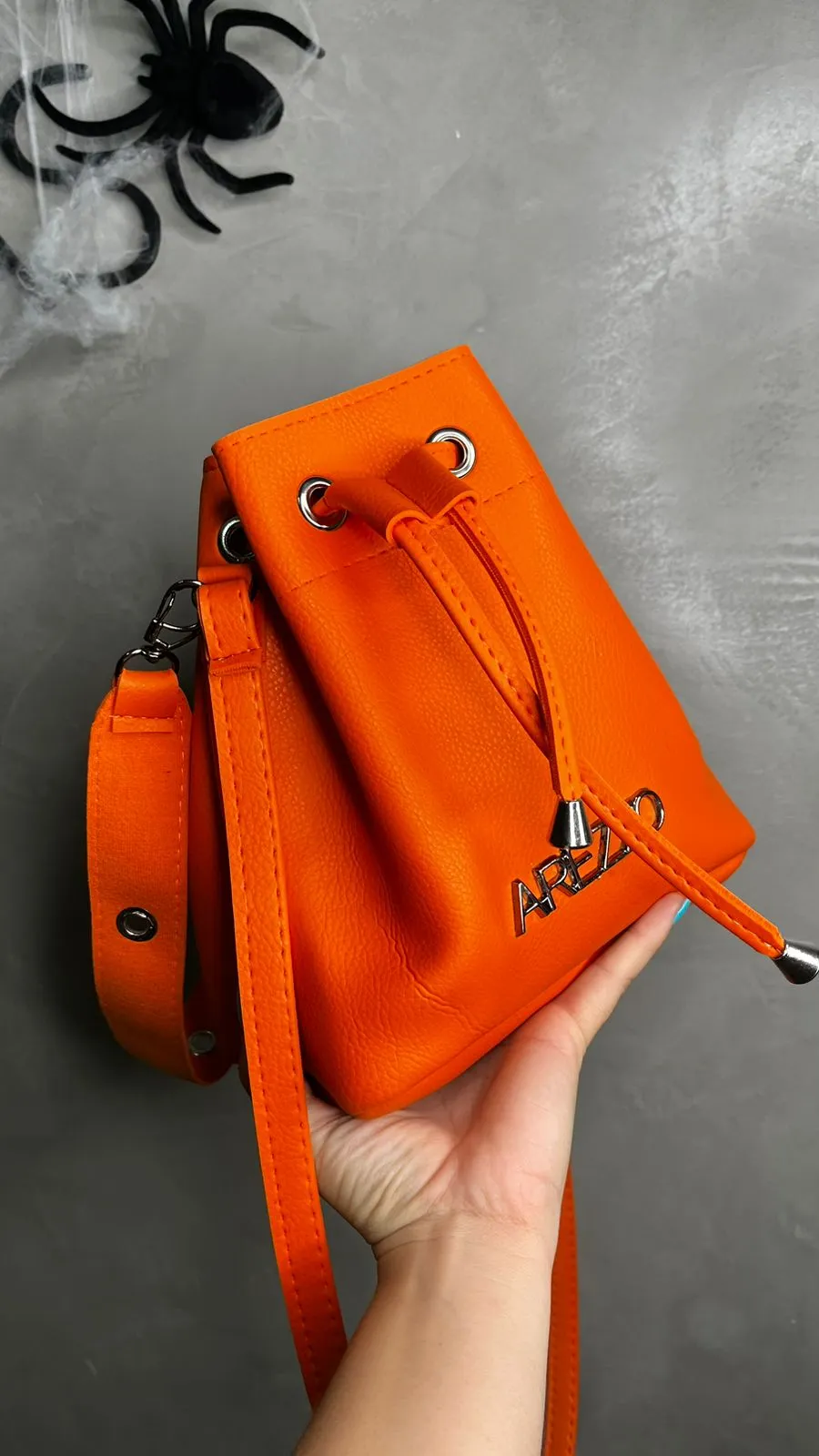 BOLSA REPLICA AREZZO SACO LARANJA COM ALÇA