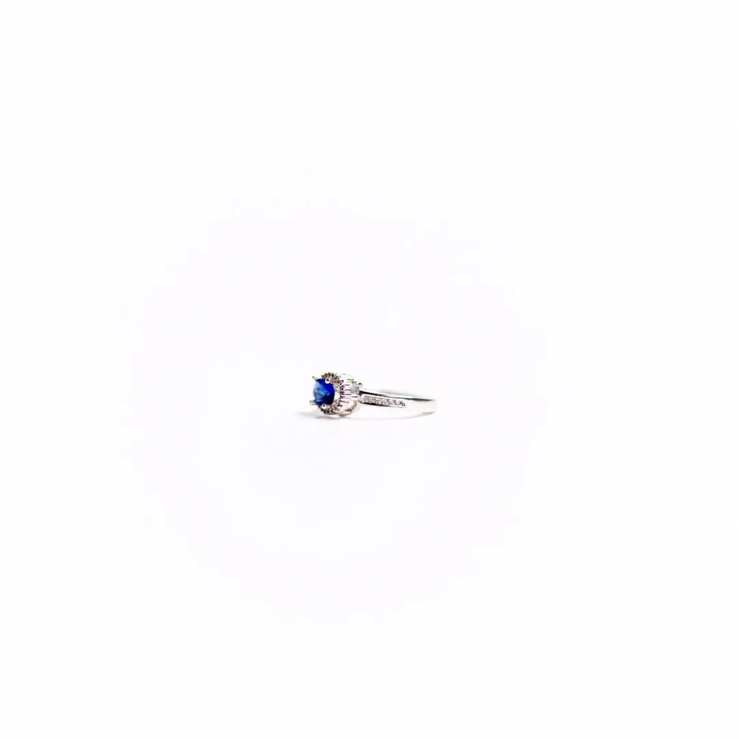 ANEL OVAL PEDRA AZUL COM ZIRCONIA CRISTAL Nª15- BANHADO A RÓDIO BRANCO