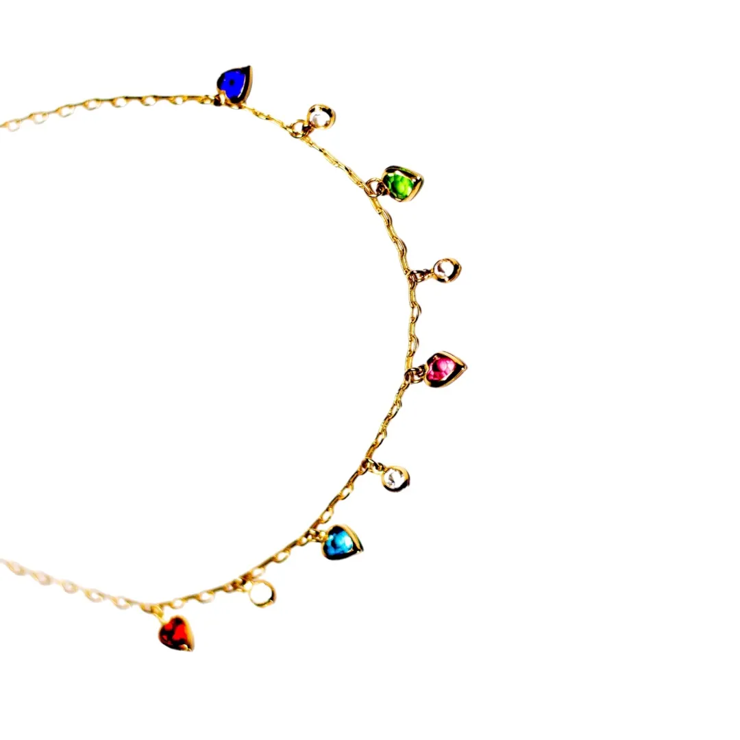 CHOKER ELO CARTHIE COM CORAÇÕES COLORIDOS PENDURADOS E BOLINHAS CRISTAIS COM EXTENSOR- BANHADO A OURO 18K