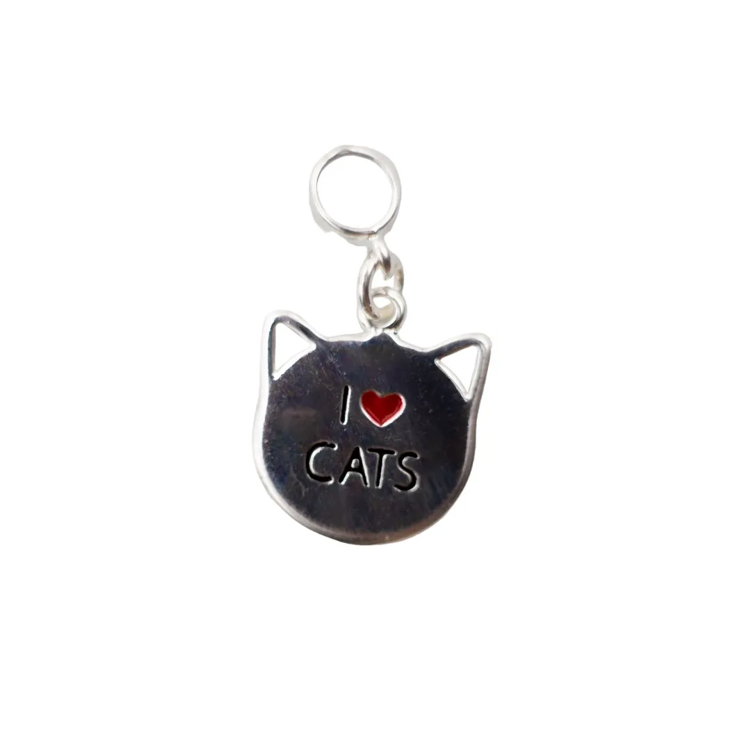 BERLOQUE PENDURADO GATO RESINADO COM ESCRITO I LOVE CATS- BANHADO A RÓDIO BRANCO