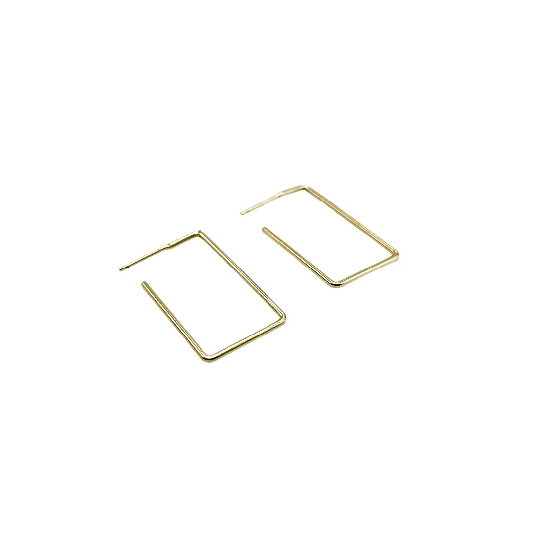 BRINCO ARGOLA GRANDE LISA RECTANGULAR - BANHADO A OURO 18K