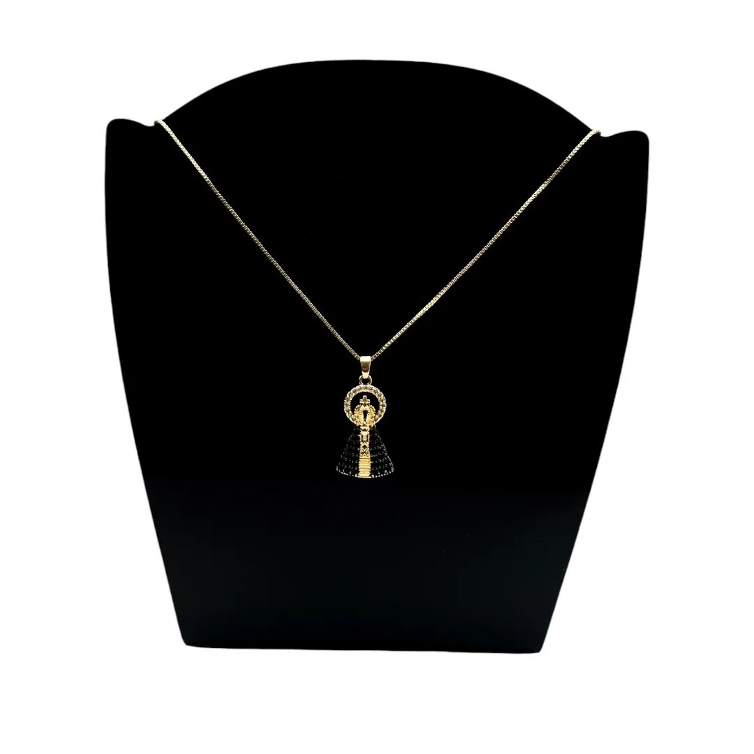 CORRENTE NOSSA SENHORA DE APARECIDA IMAGEM CRAVEJADA COM EXTENSOR - BANHADO A OURO 18K