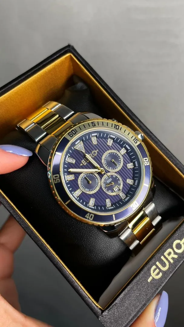 RELÓGIO EURI DOURADO E PRATA PULSEIRA EM AÇO INTERIOR AZUL COM MICRO ZIRCONIA CRAVADA  - COR DOURADO E PRATA