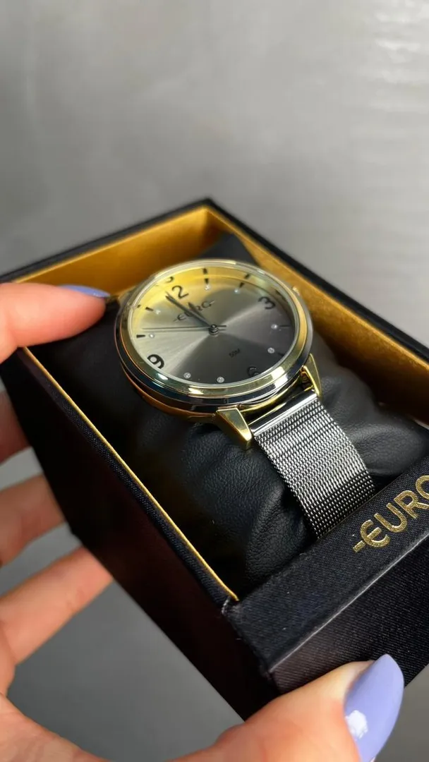 RELÓGIO EURO FEMININO GRAFITE E DOURADO PULSEIRA EM AÇO ESTEIRA INTERIOR DOURADO E GRAFITE MESCLADO   - COR DOURADO E GRAFITE